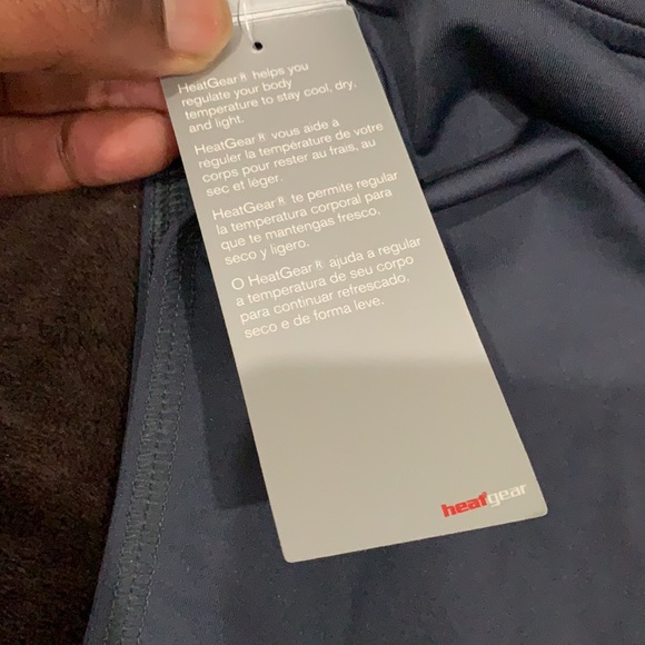 Under Armour FTBL traing vest. - Picture 7 of 8